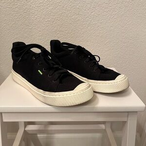 Cariuma Ibi Low knit Sneakers- size 9